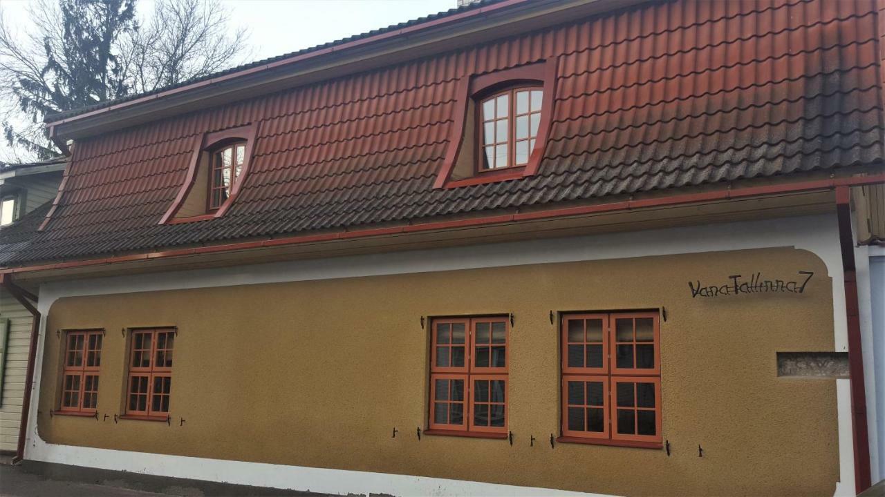Deluxe Apartments In The City Center With Balcony Pärnu Exterior photo